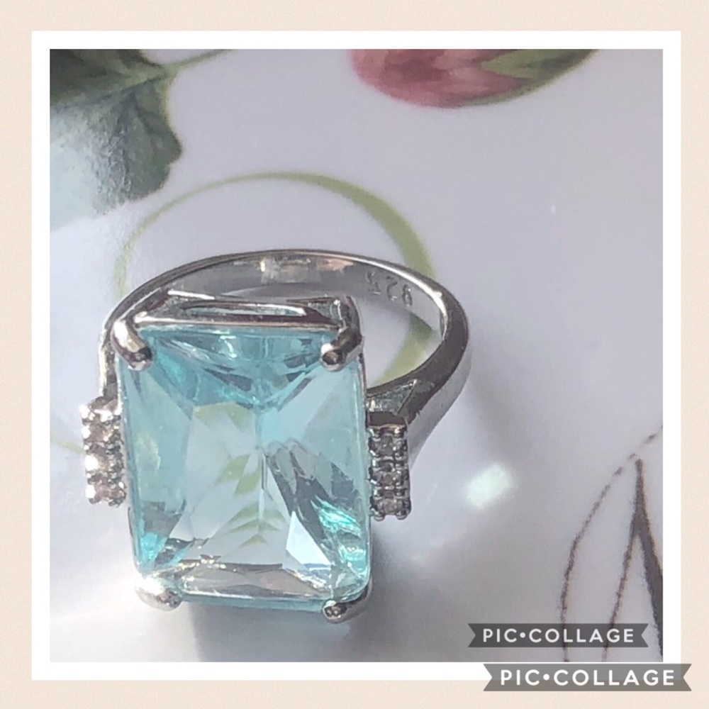 NWOT Natural Aquamarine Sterling Silver Ring